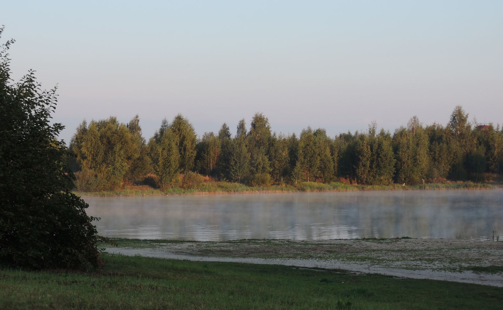 Стахановское озеро, изображение ландшафта.