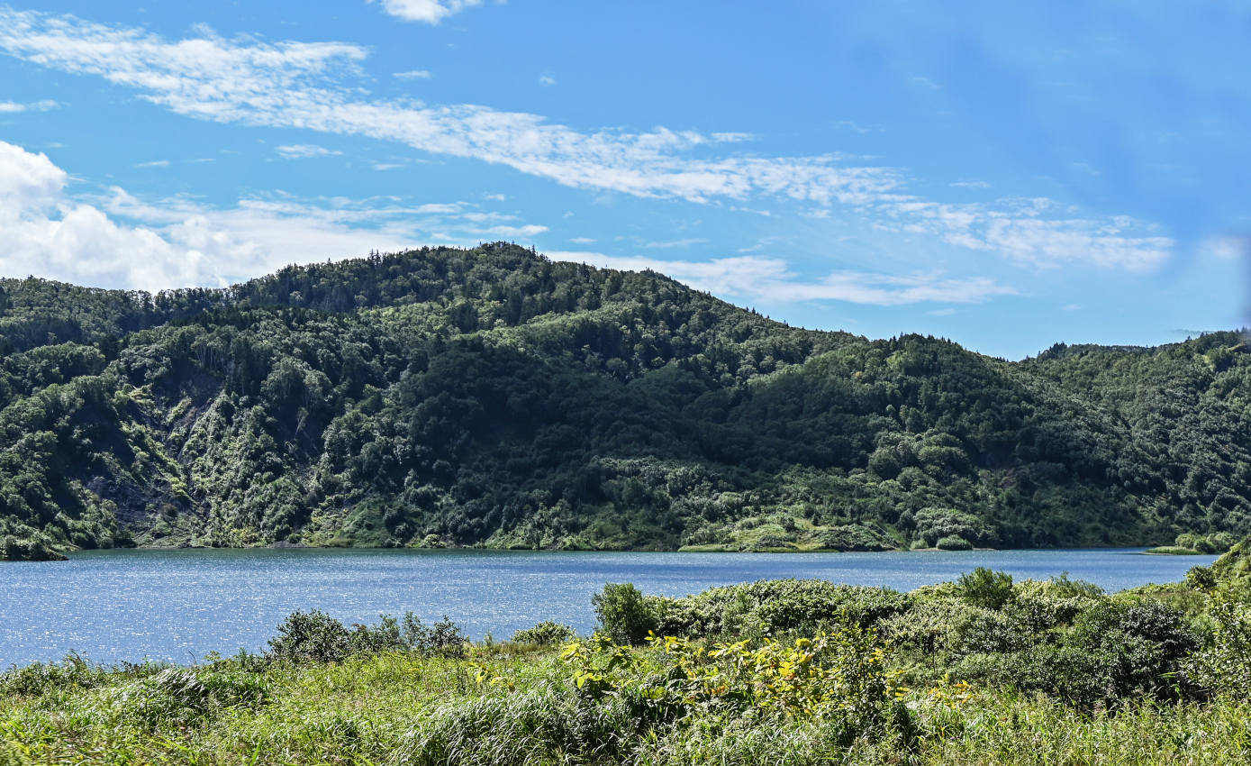 Бирюзовые озёра, изображение ландшафта.