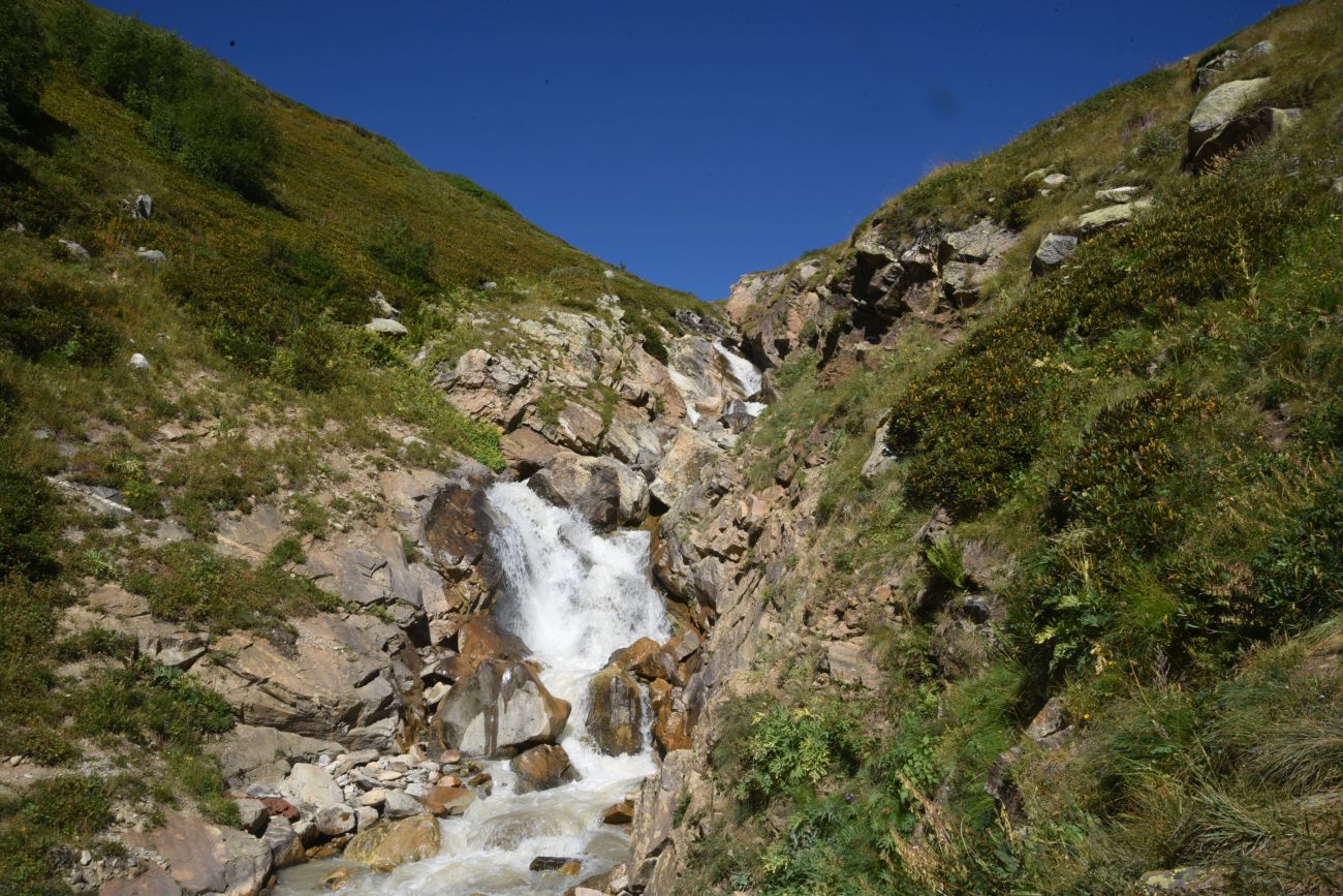 Водопад Медвежий, изображение ландшафта.