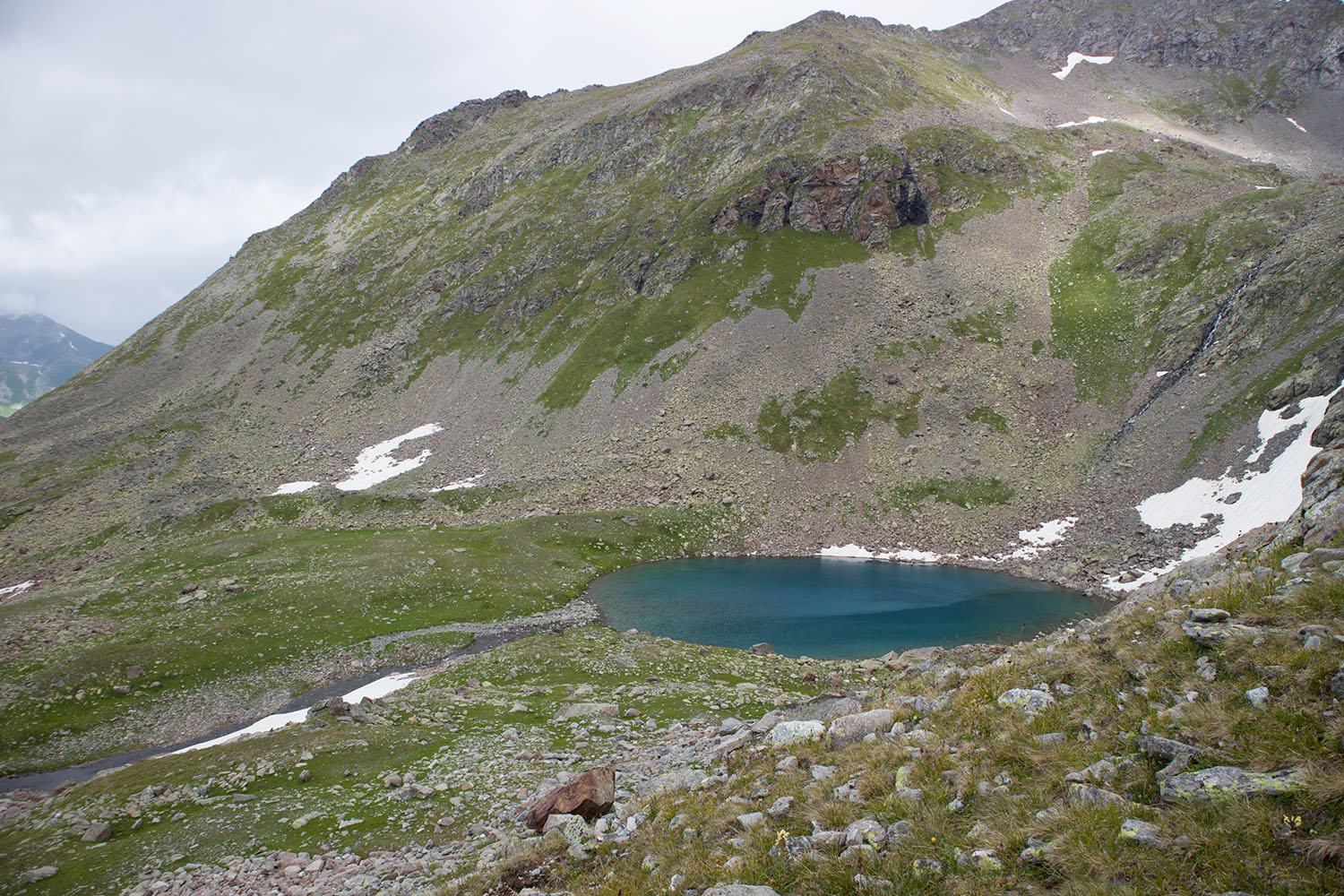 Озеро Географов, изображение ландшафта.