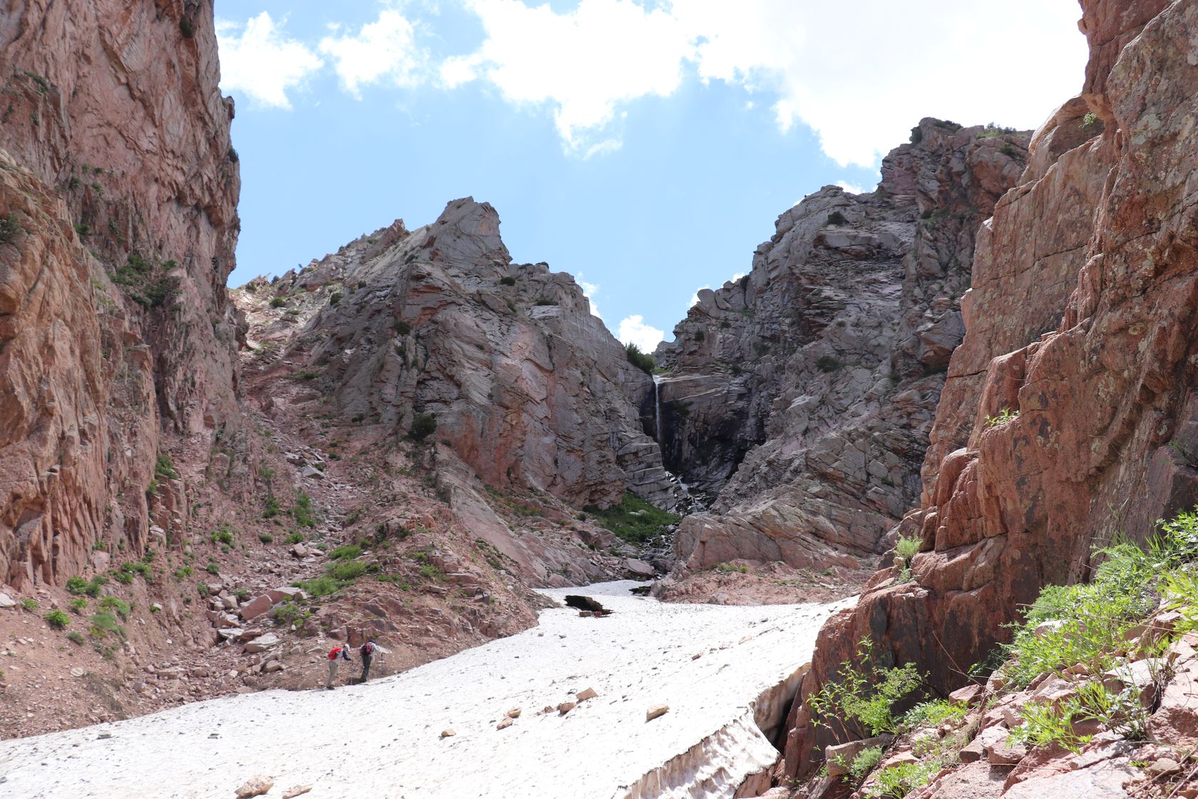 Ущелье Аксая, изображение ландшафта.