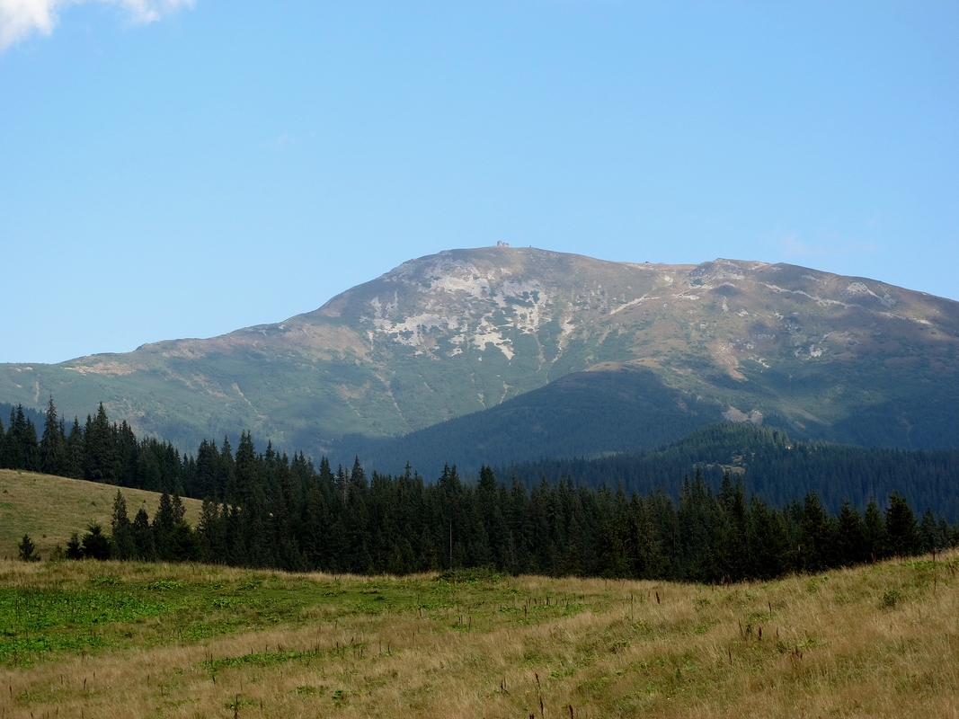 Подножье горы Поп Иван, изображение ландшафта.