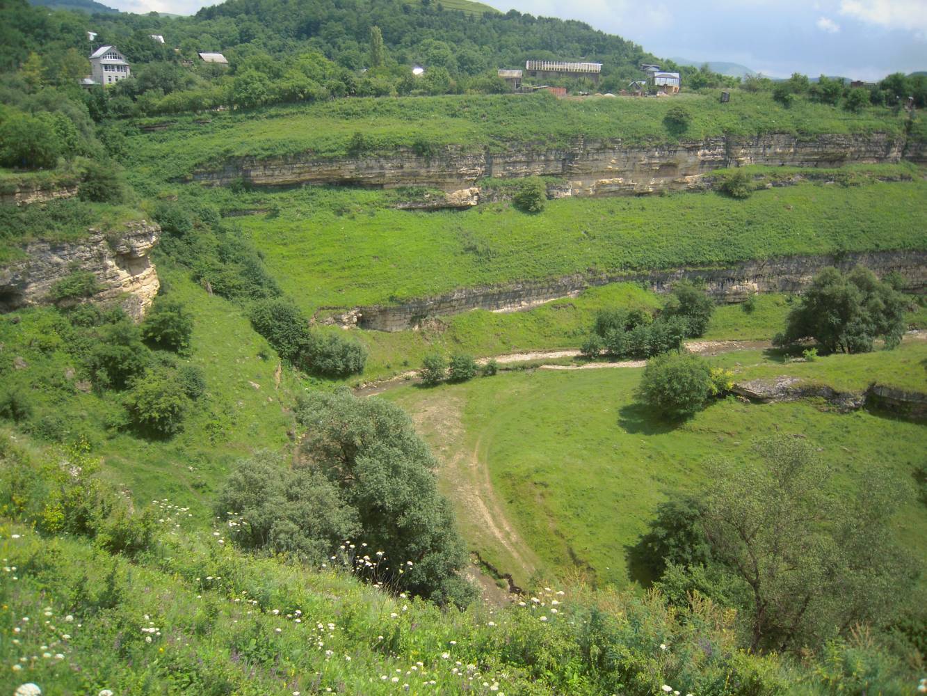 Лермонтовская скала, изображение ландшафта.