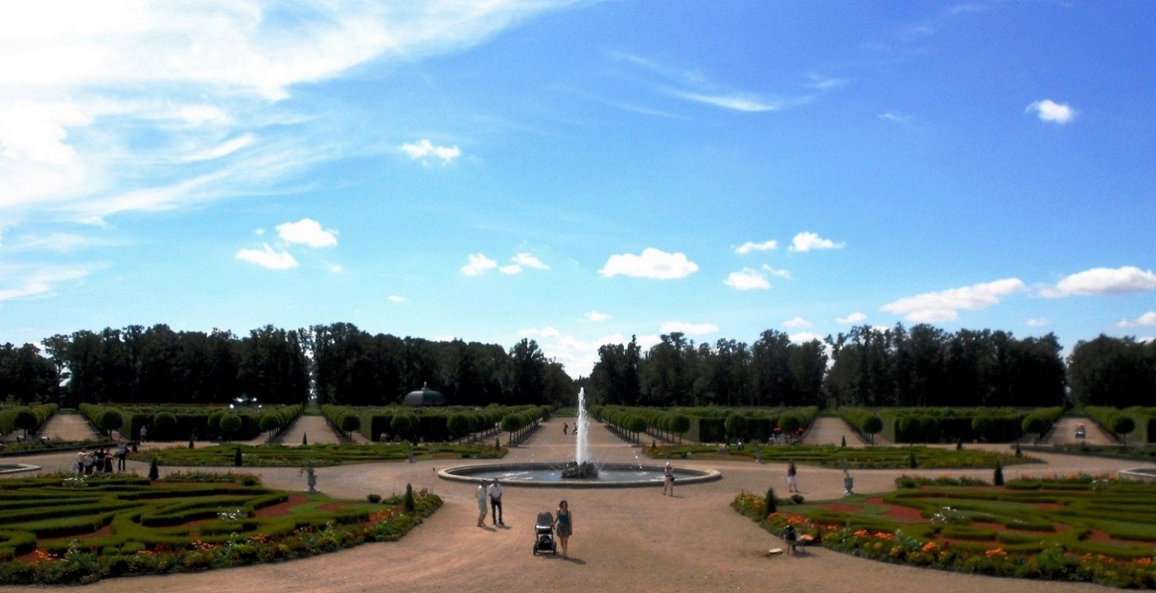 Рундальский дворец Бирона, image of landscape/habitat.