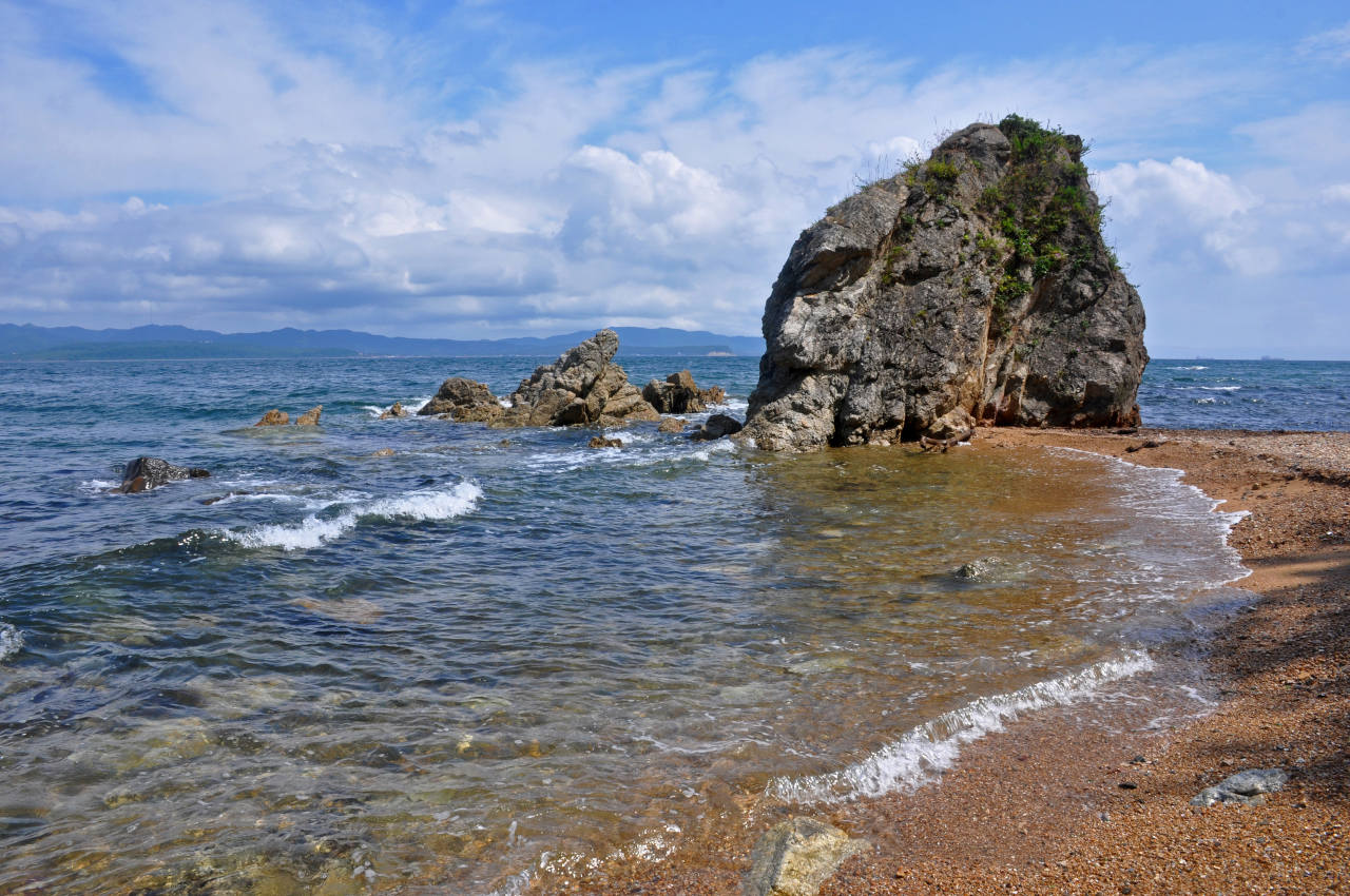 Бухта Средняя, image of landscape/habitat.
