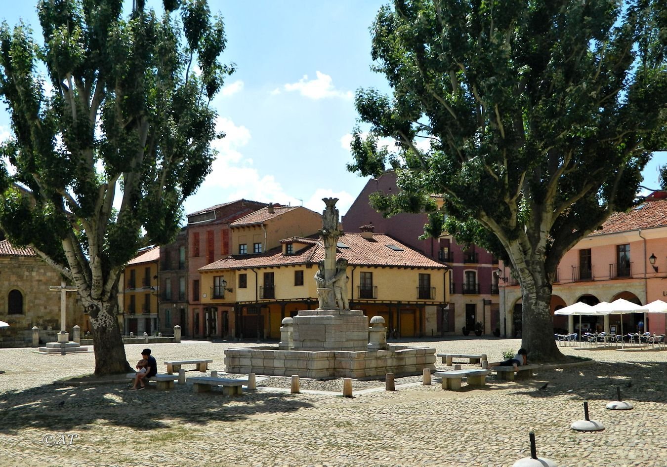 Леон (León), изображение ландшафта.