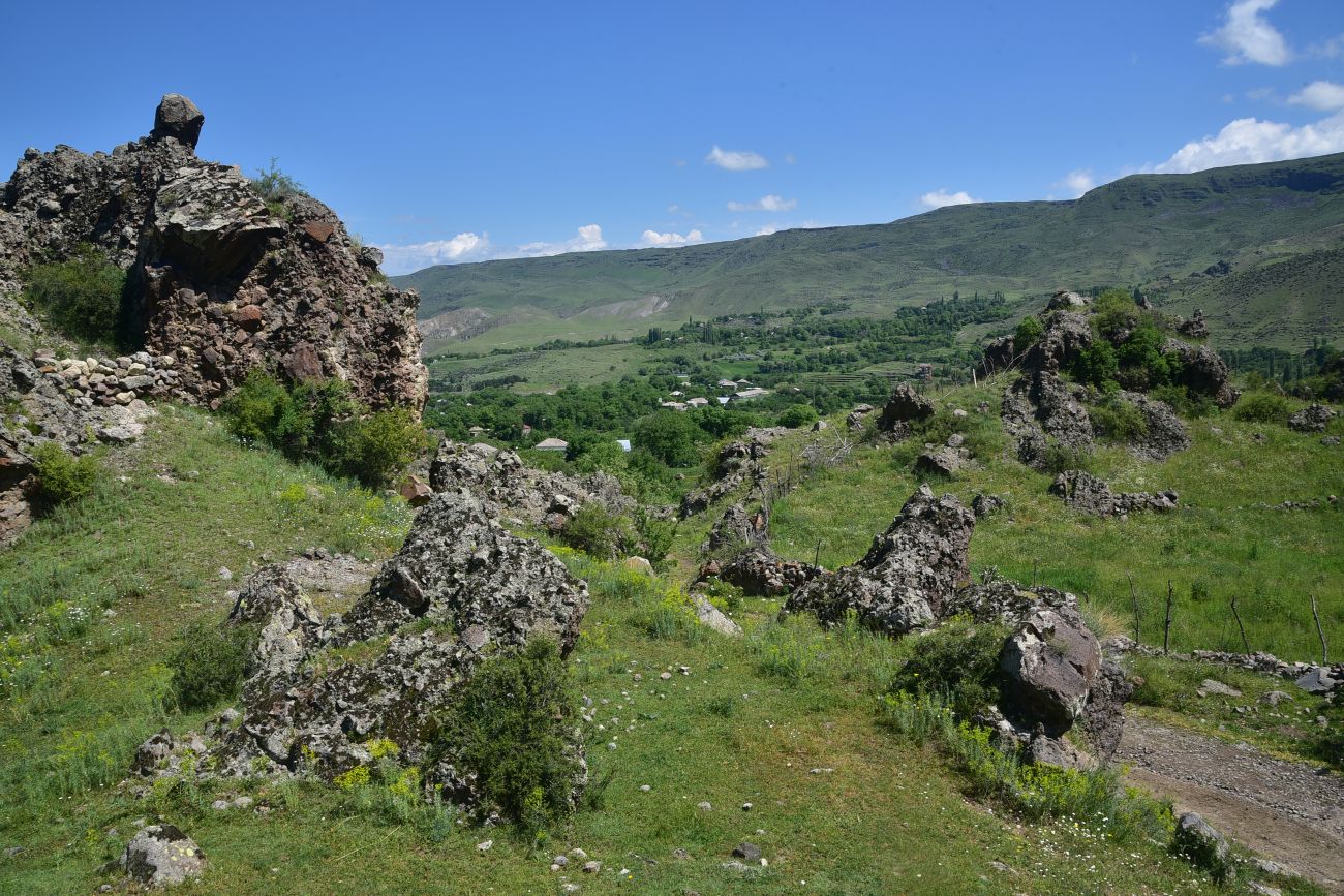 Окрестности села Тмогви, изображение ландшафта.
