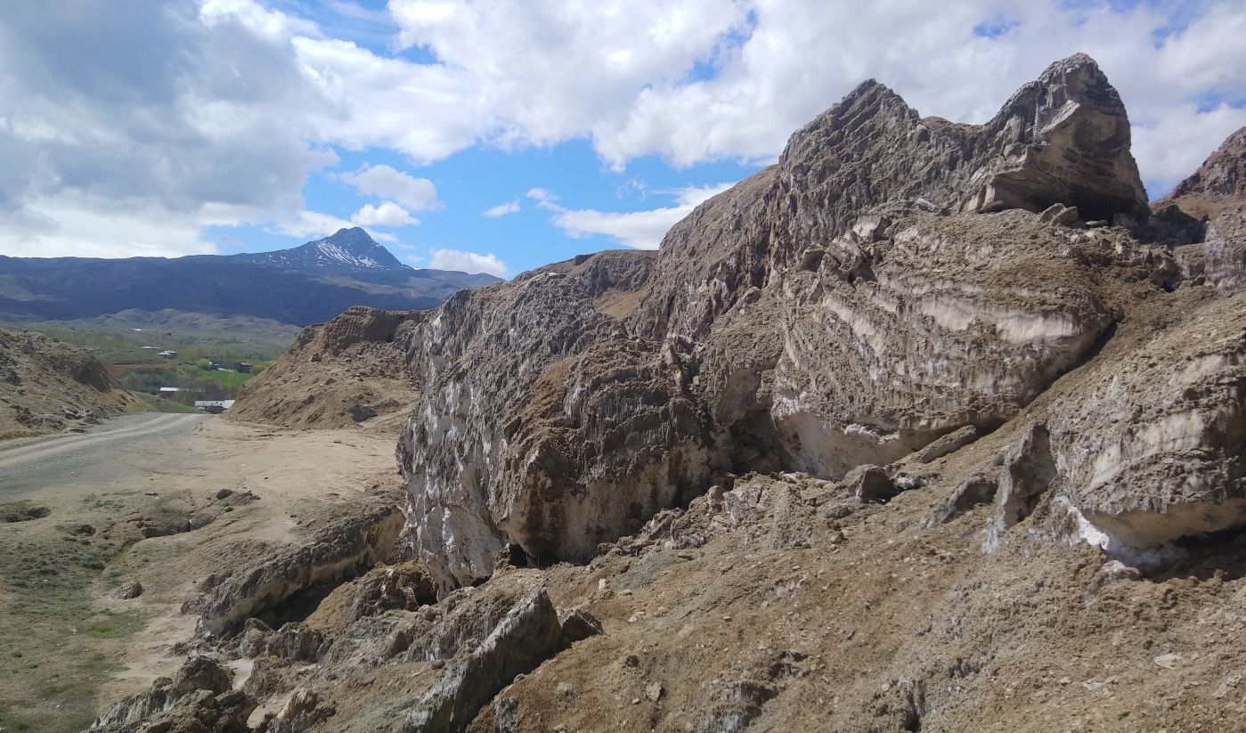 Соляная гора Тузлуджа, изображение ландшафта.