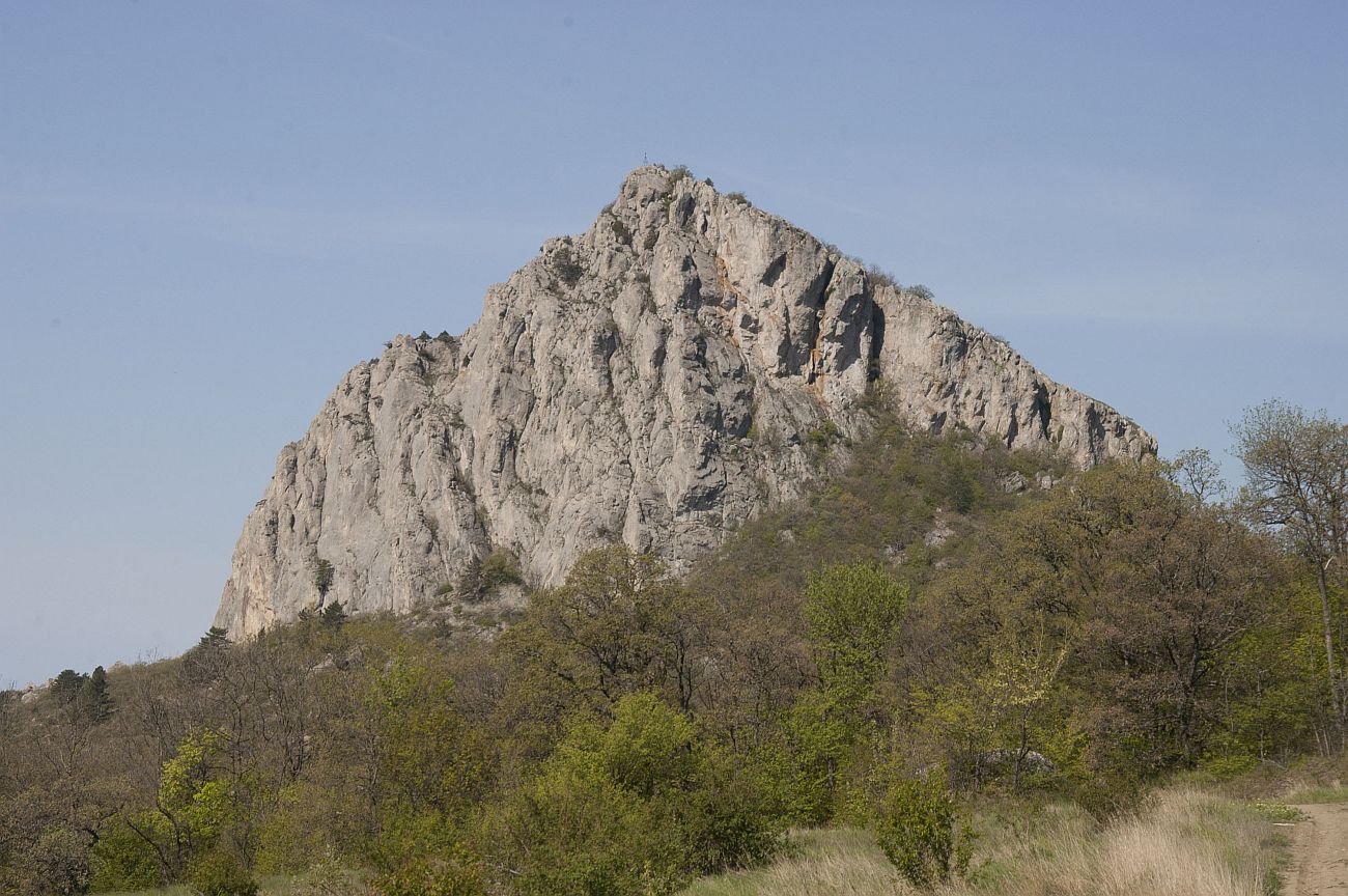 Окрестности скалы Биюк-Исар, image of landscape/habitat.