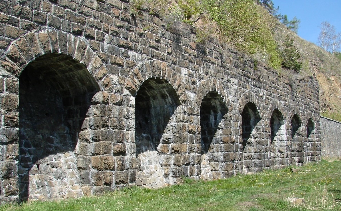 Кругобайкальская железная дорога, image of landscape/habitat.