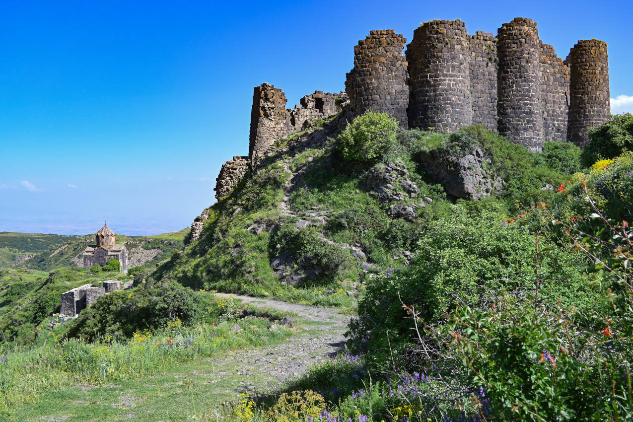 Крепость Амберд, image of landscape/habitat.