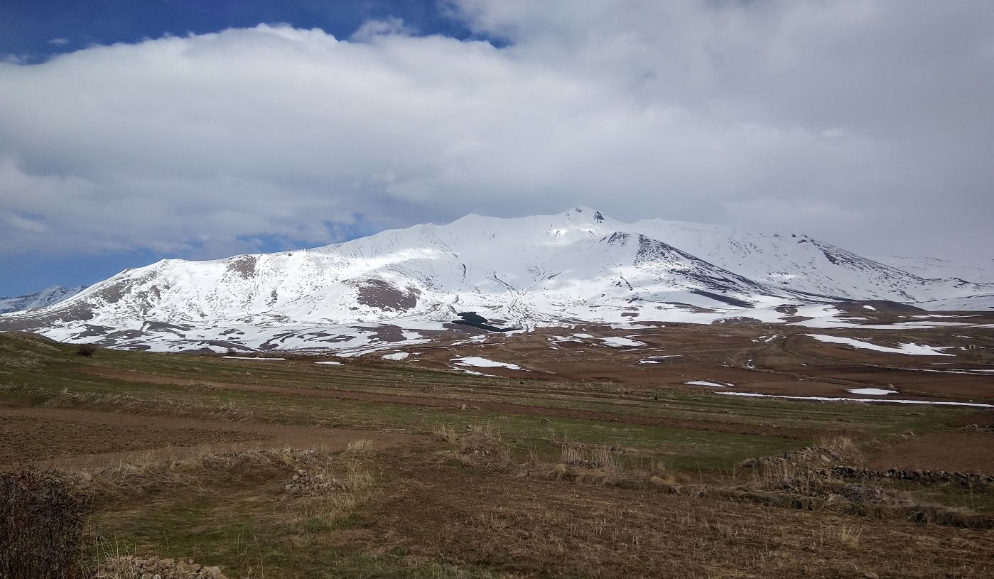 Окрестности горы Самсари, image of landscape/habitat.
