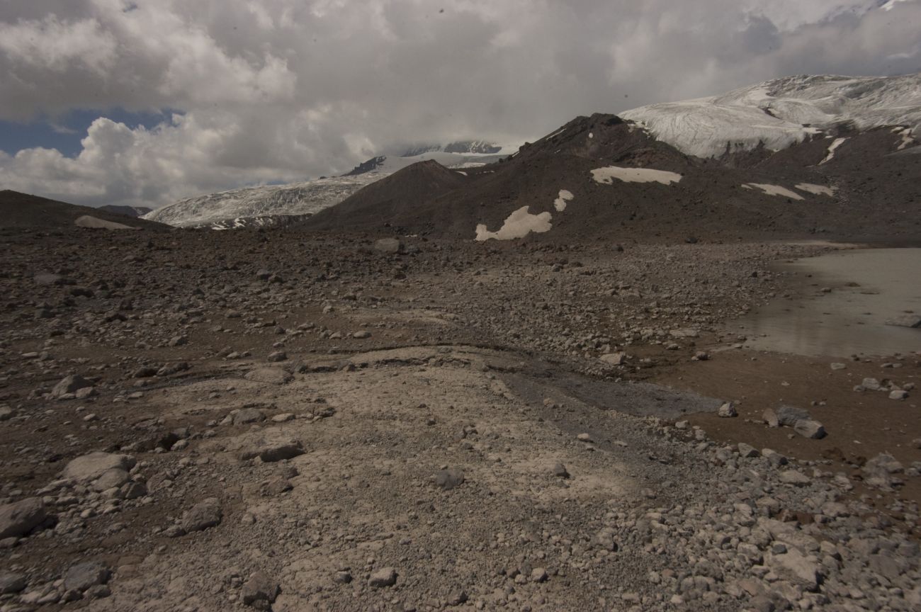 Озеро Малое Азау, image of landscape/habitat.