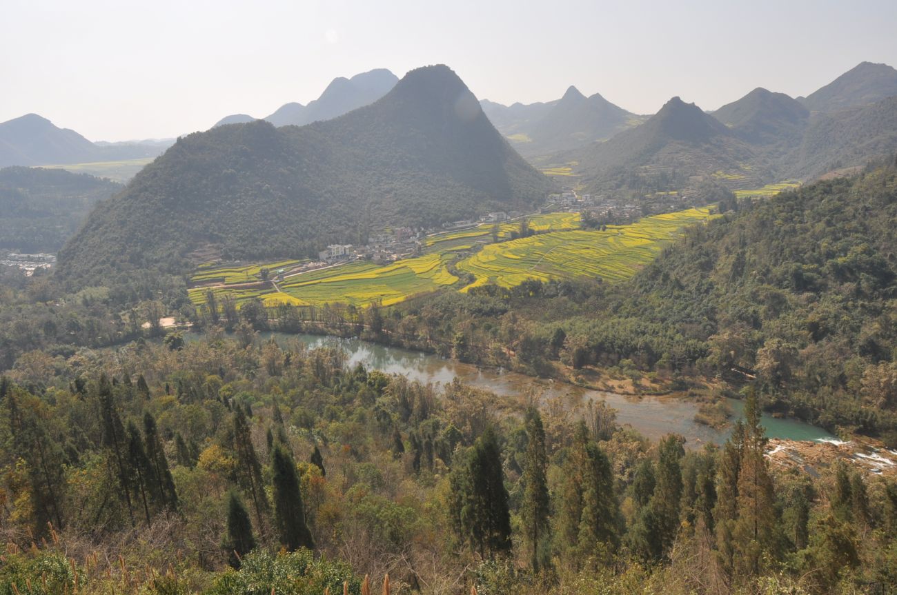 Окрестности водопада Цзюлун, image of landscape/habitat.