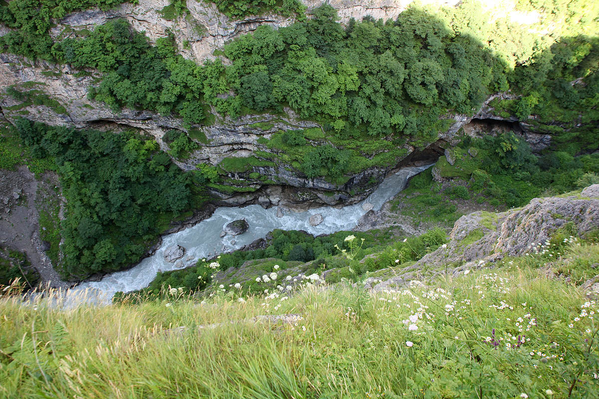 Черекская теснина, image of landscape/habitat.