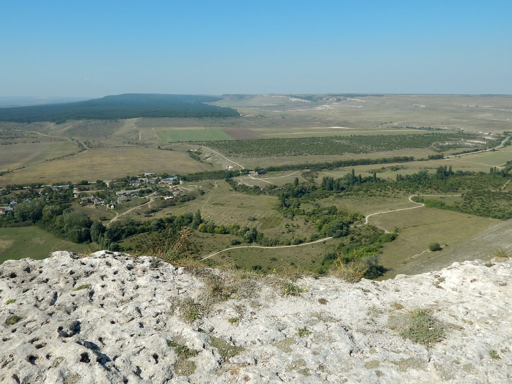 Белая Скала (Ак-Кая), image of landscape/habitat.