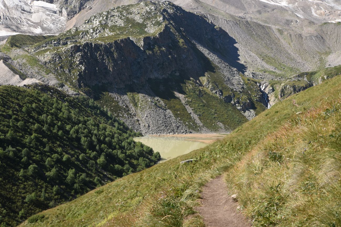 Окрестности озера Донгуз-Орун, image of landscape/habitat.