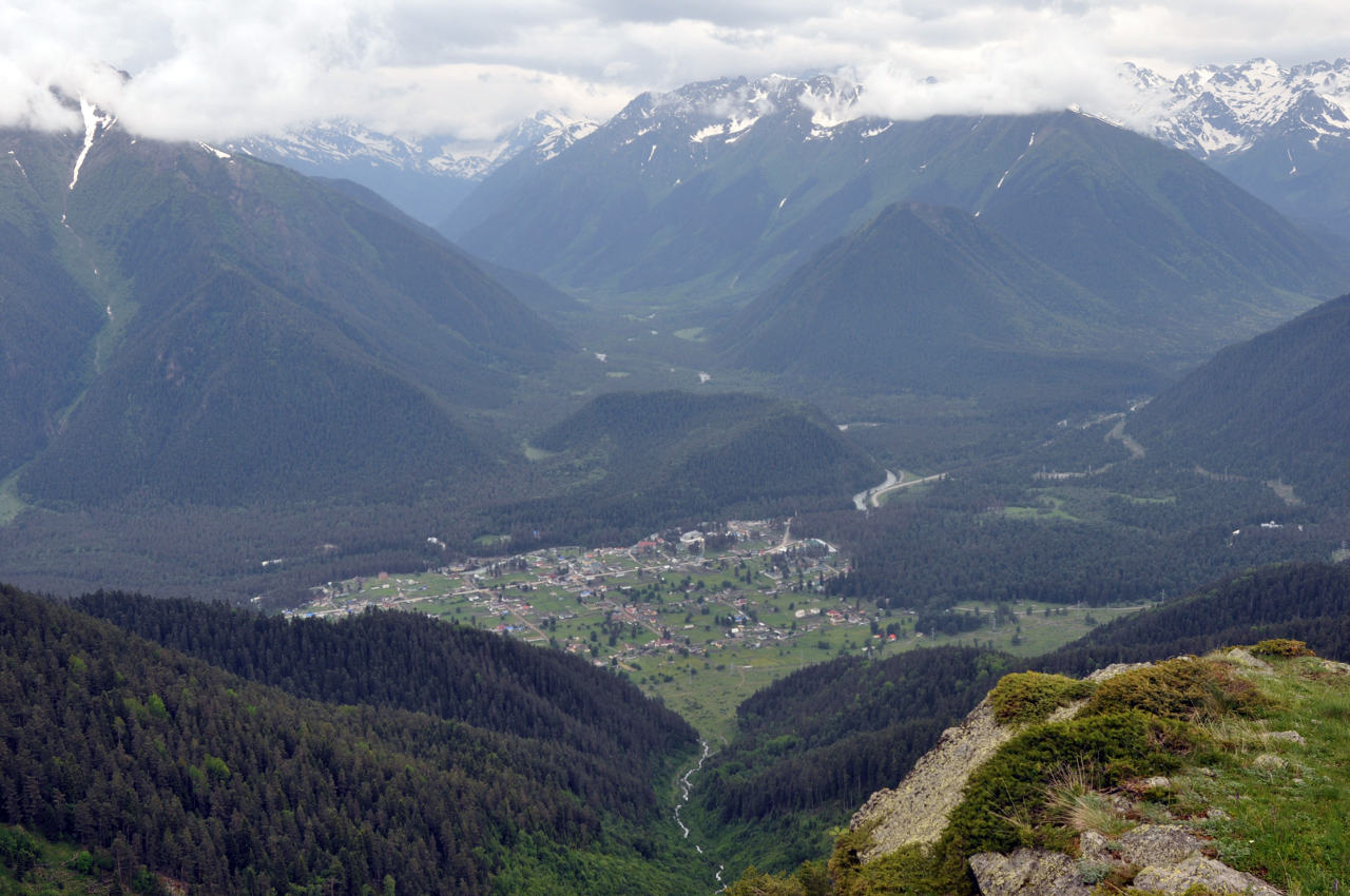 Хребет Абишира-Ахуба, image of landscape/habitat.