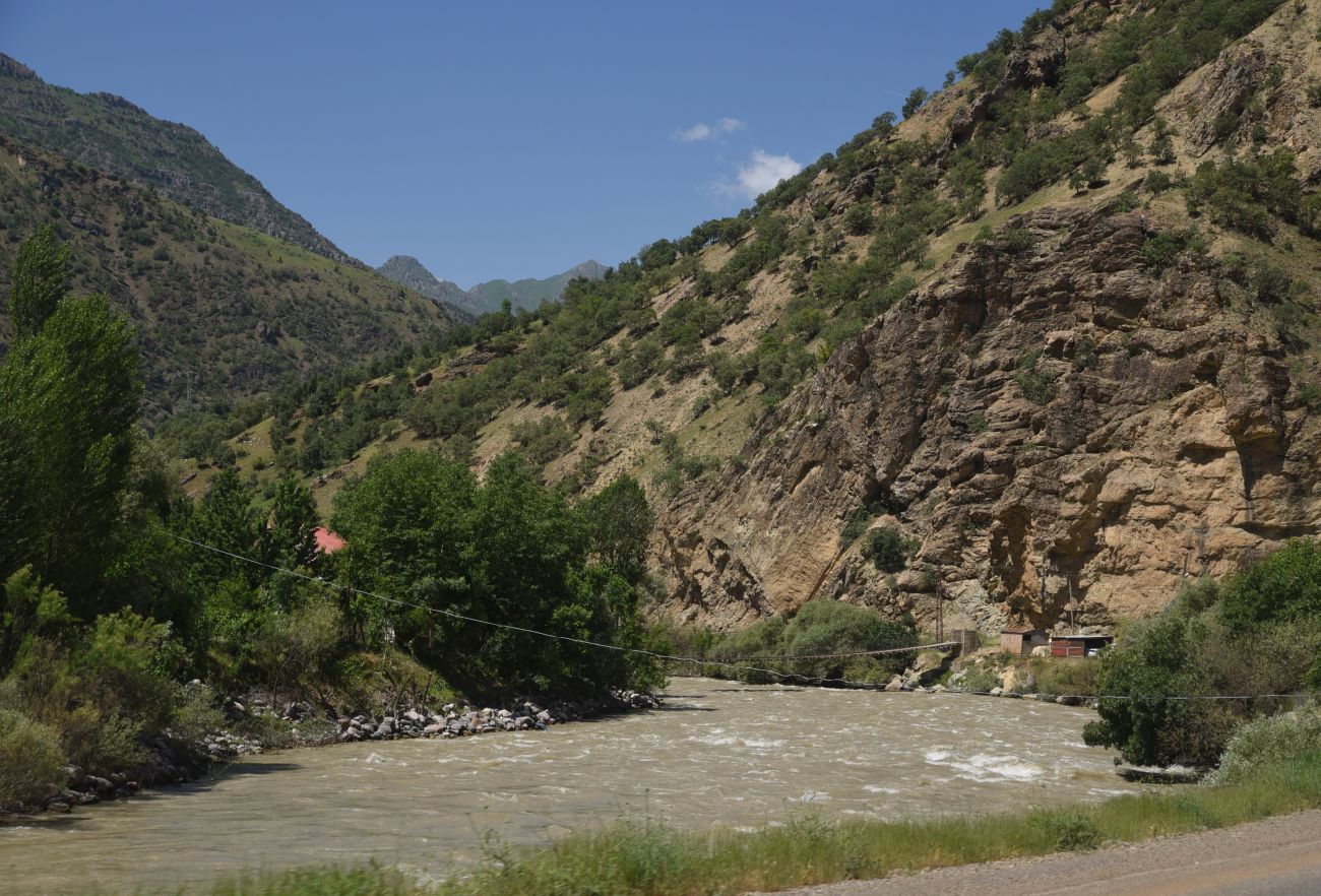 Изюмджу, image of landscape/habitat.