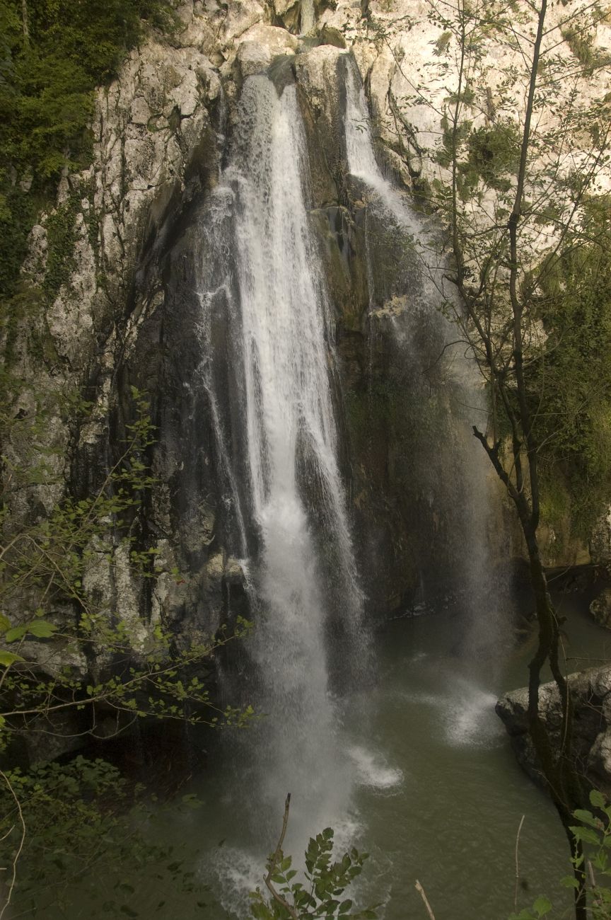 Агурский водопад, image of landscape/habitat.