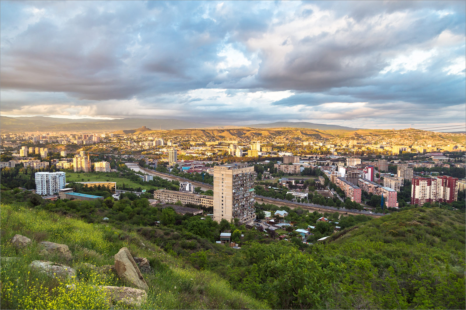 Тбилиси, изображение ландшафта.