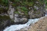 Водопад на притоке, image of landscape/habitat.