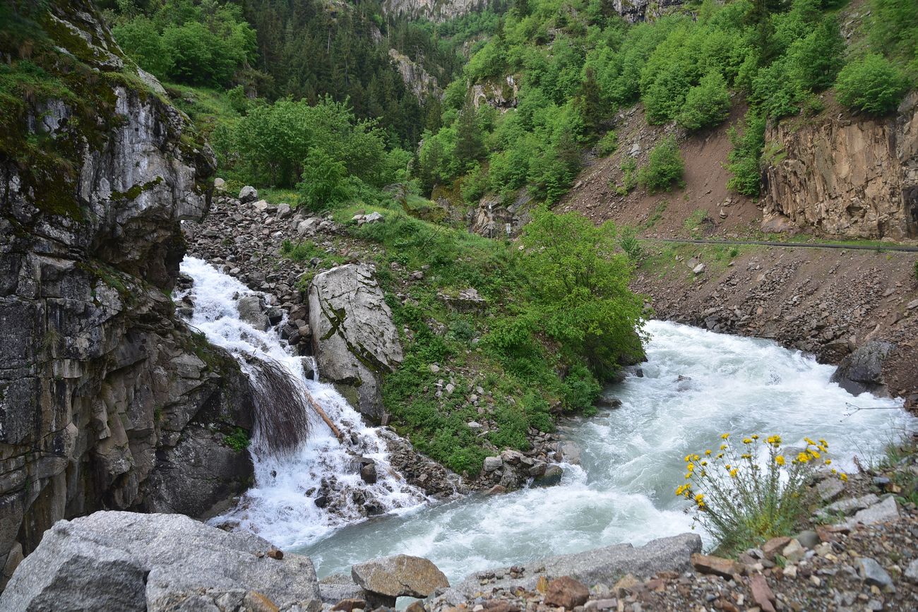 Водопад на притоке, image of landscape/habitat.