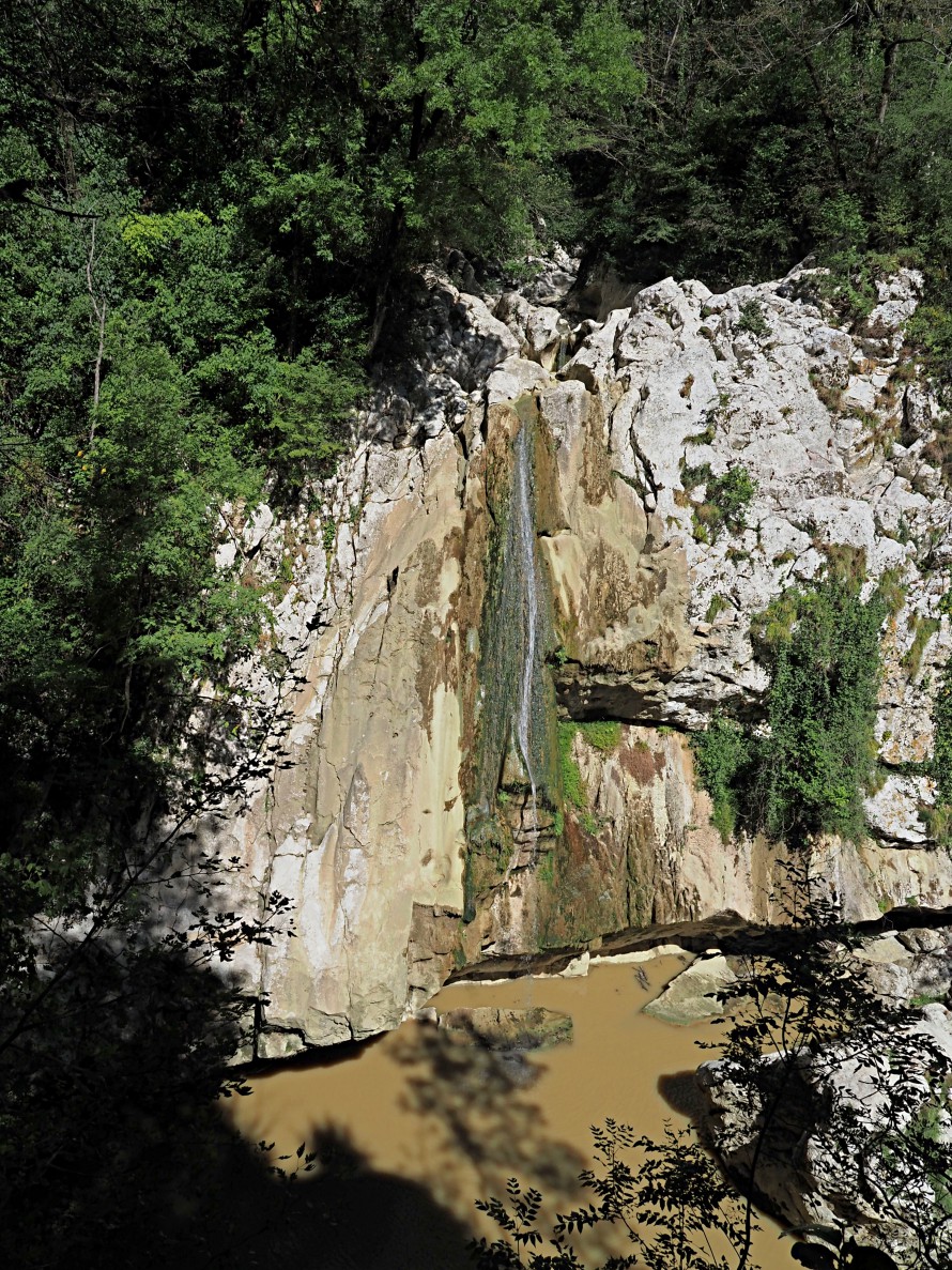 Агурский водопад, image of landscape/habitat.