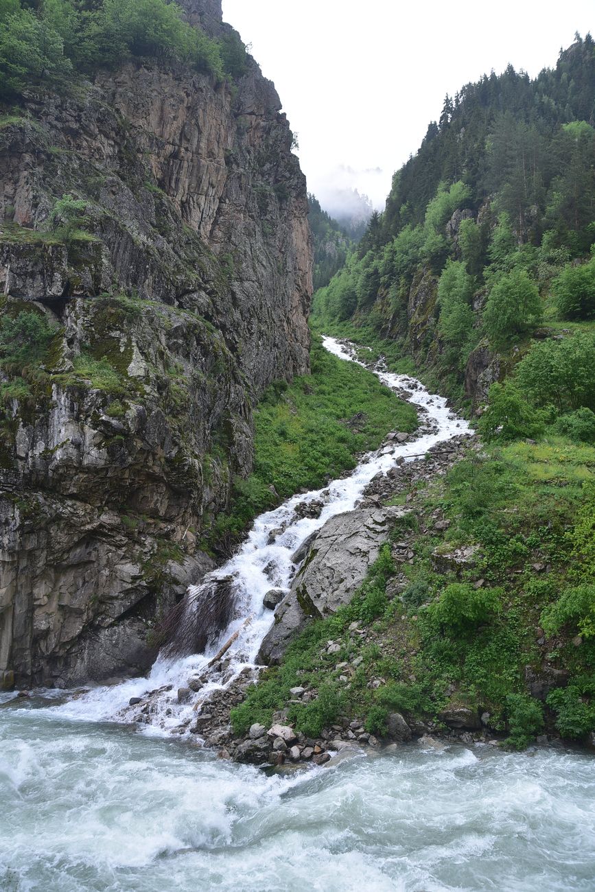 Водопад на притоке, image of landscape/habitat.