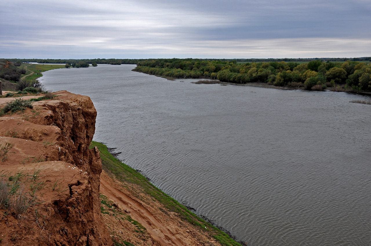 Берег реки Ашулук, изображение ландшафта.