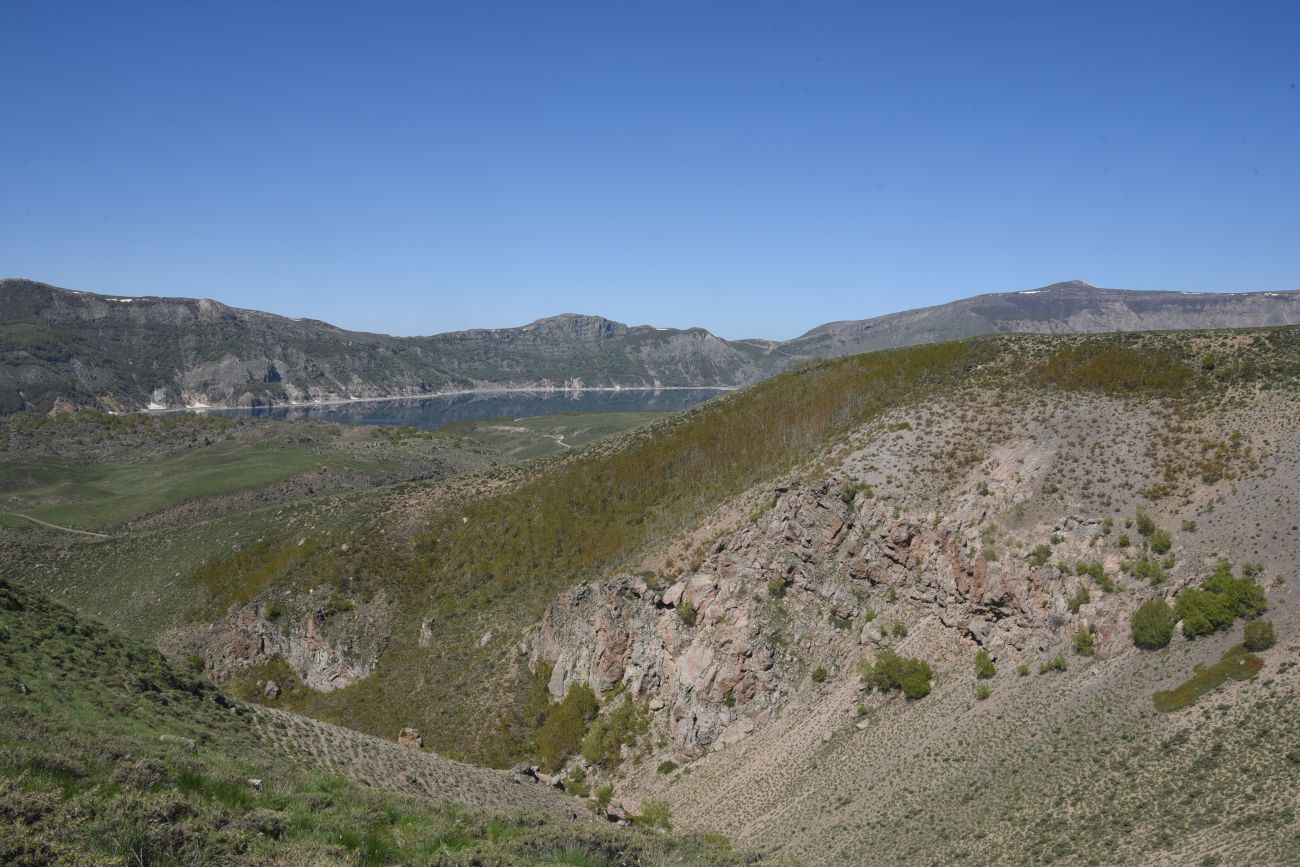 Кальдера Немрут, image of landscape/habitat.