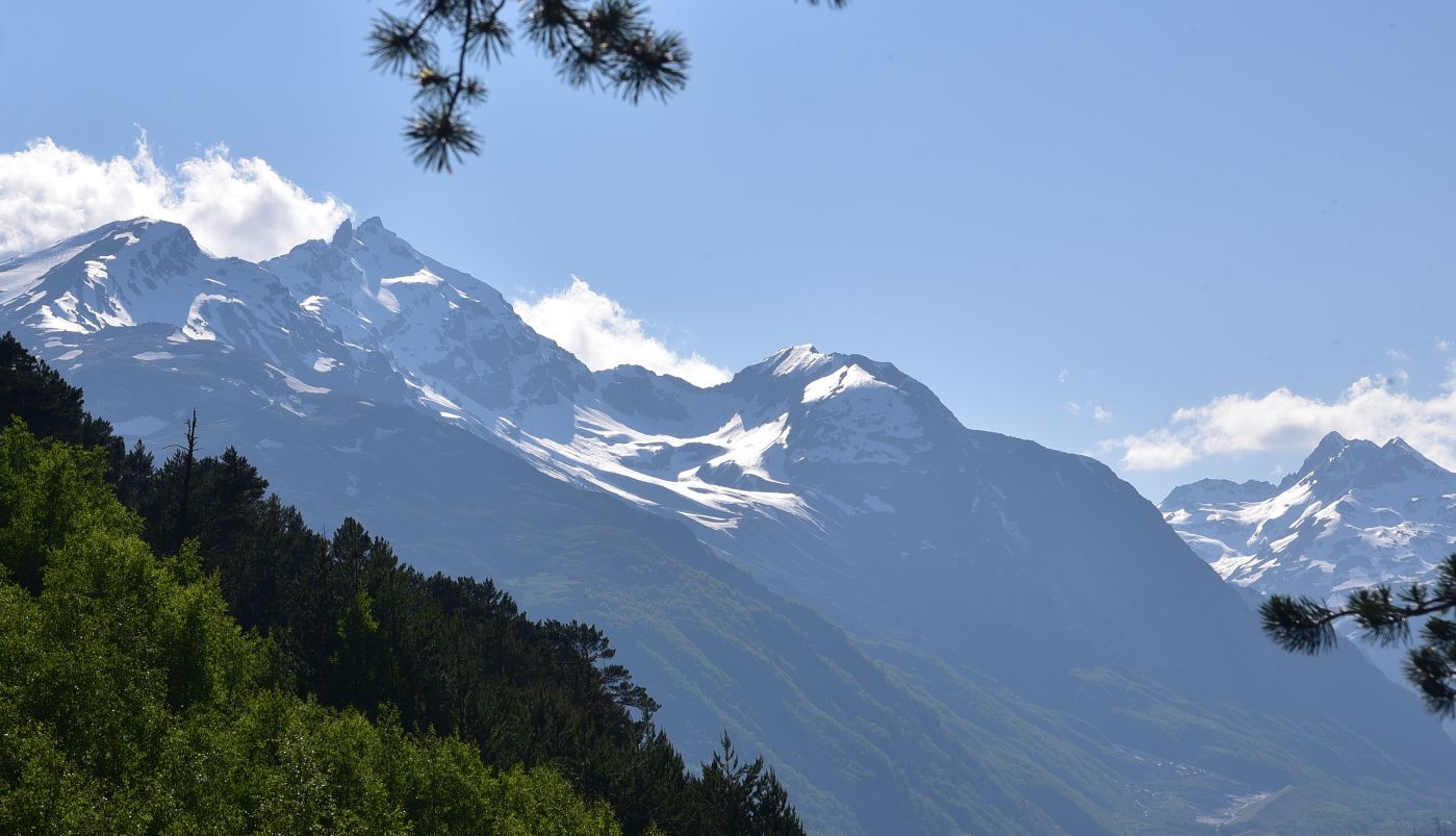 Вершина горы Чегет, image of landscape/habitat.