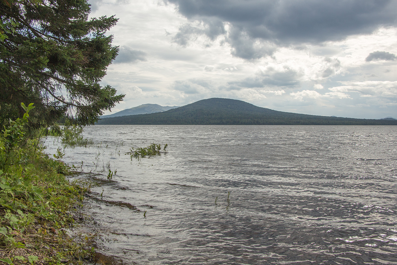 Озеро Зюраткуль, image of landscape/habitat.