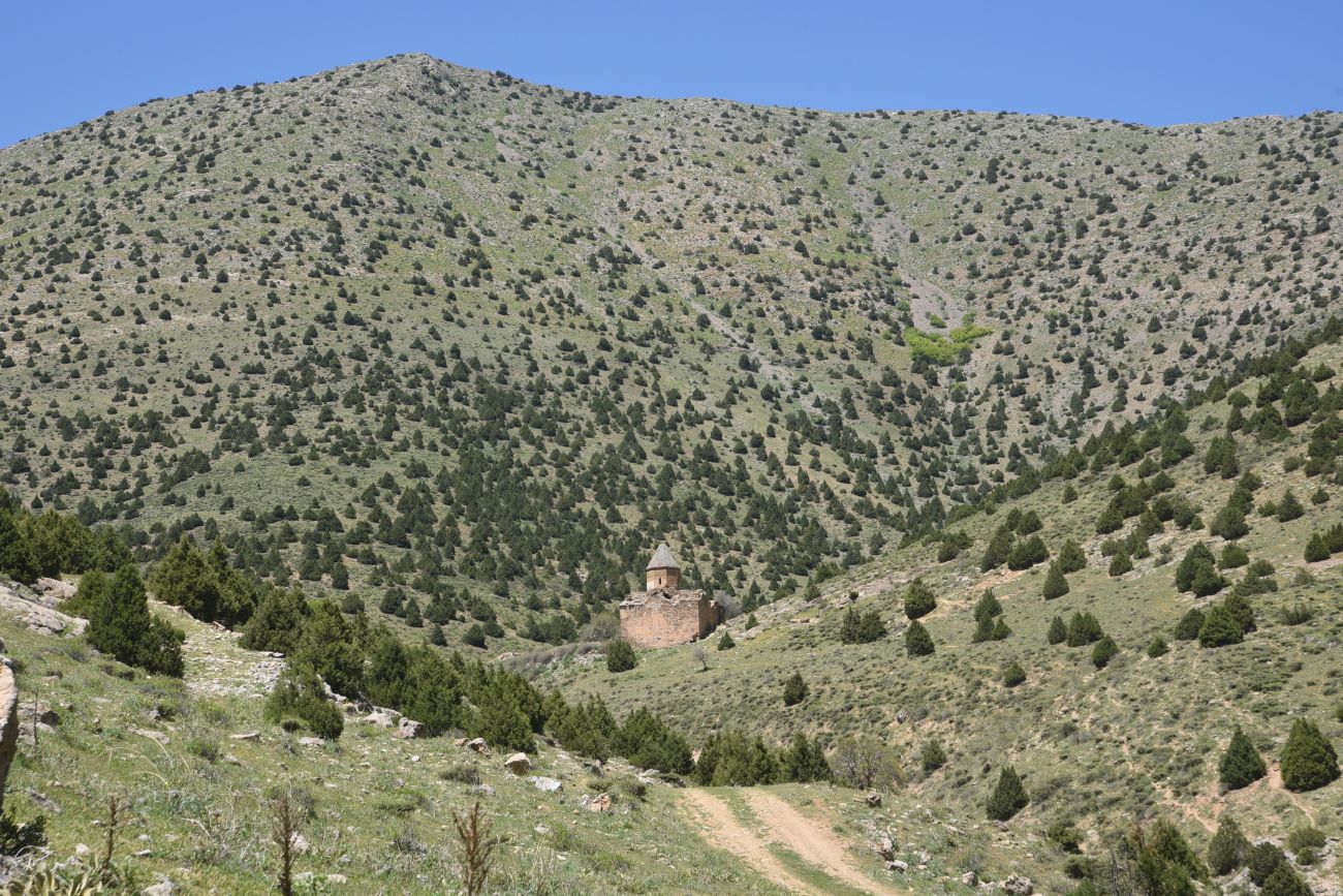 Окрестности Кармраванка, изображение ландшафта.