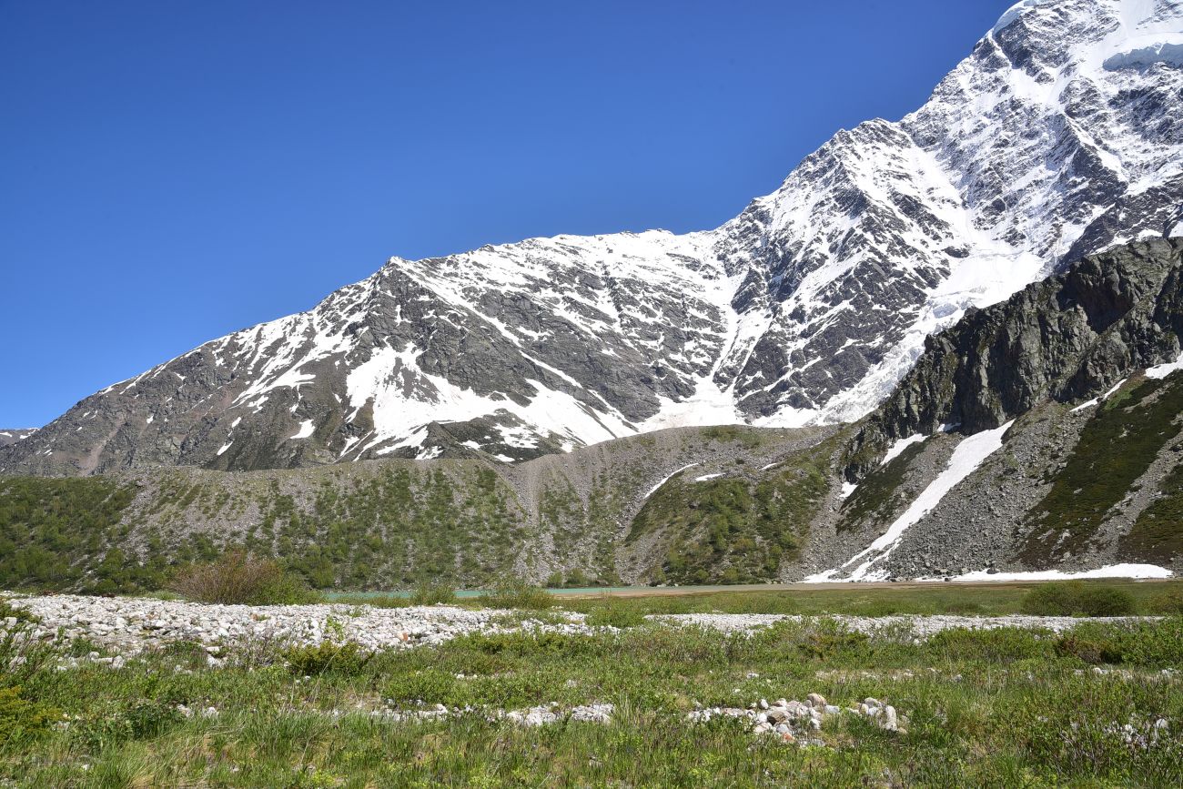 Окрестности озера Донгуз-Орун, изображение ландшафта.