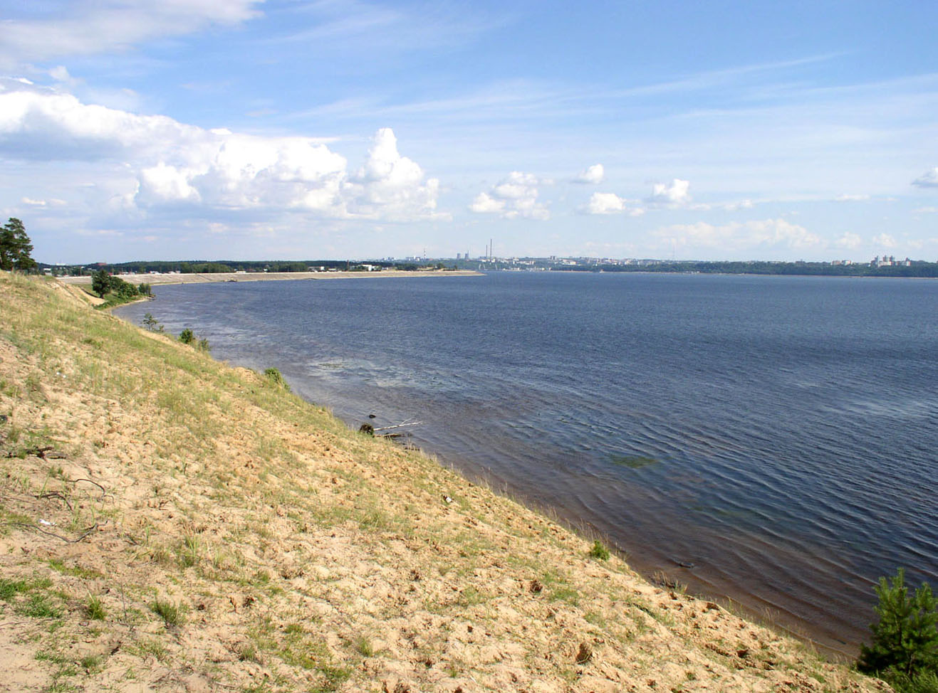 Чебоксарское водохранилище, изображение ландшафта.