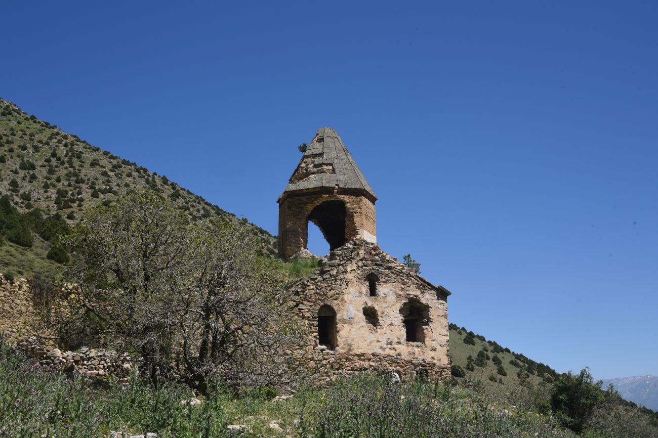 Окрестности Кармраванка, image of landscape/habitat.