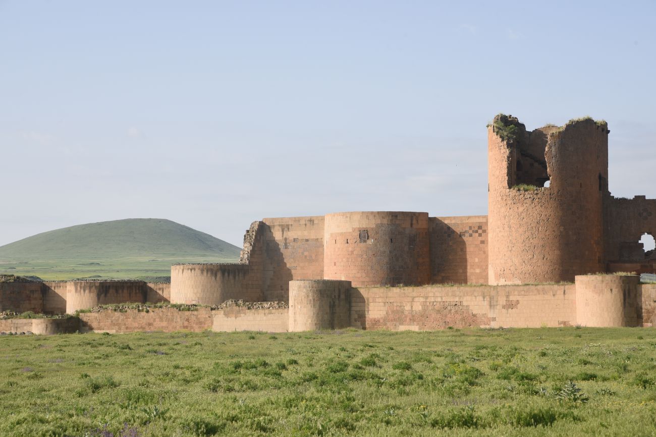 Окрестности бывшего города Ани, image of landscape/habitat.