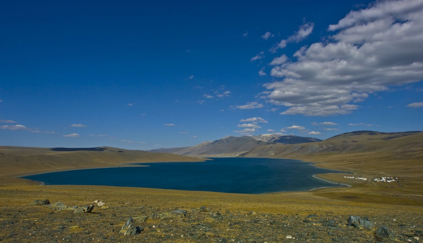 Озеро Хара-Нур, изображение ландшафта.
