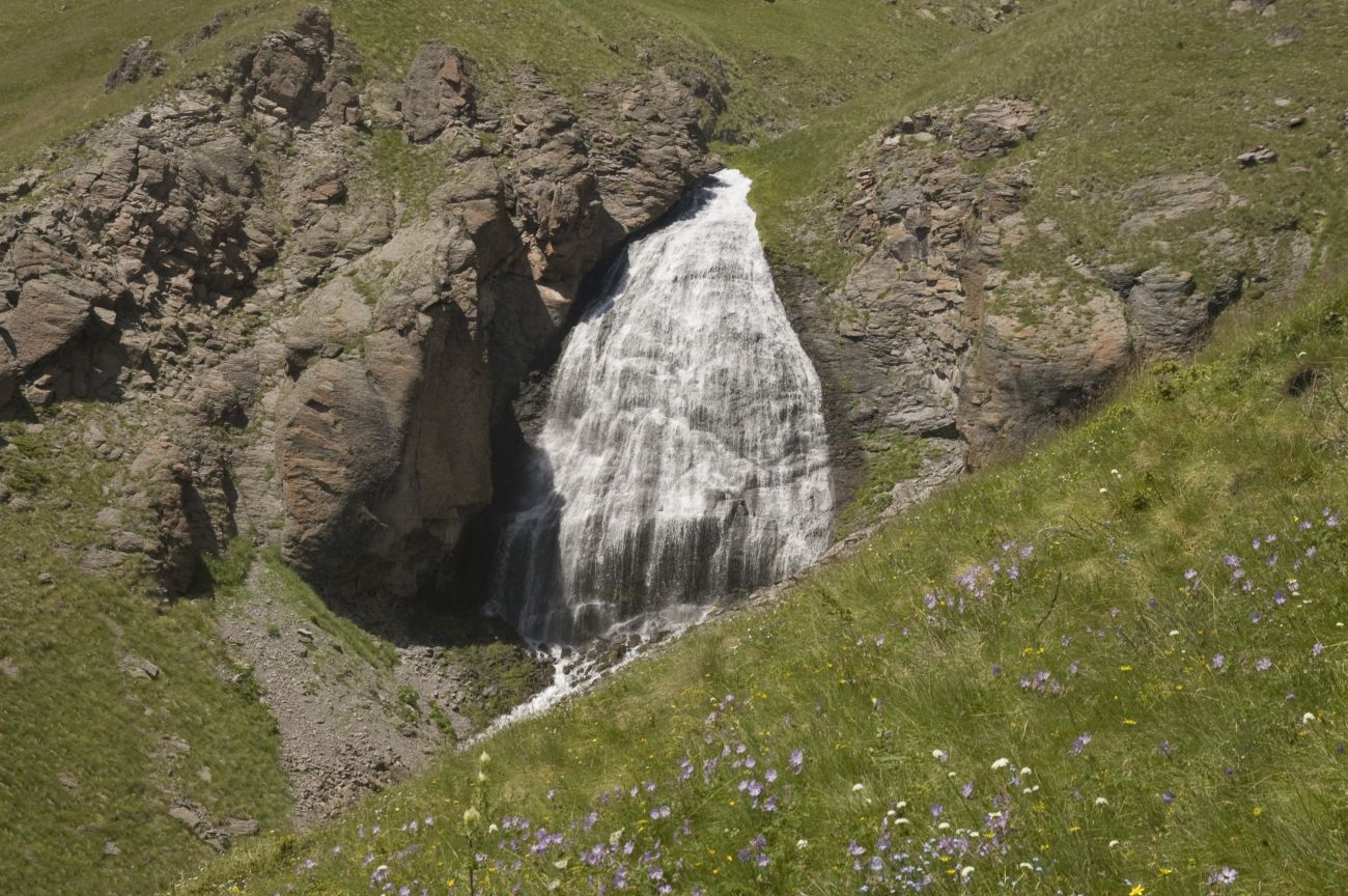 Водопад Девичьи Косы, image of landscape/habitat.