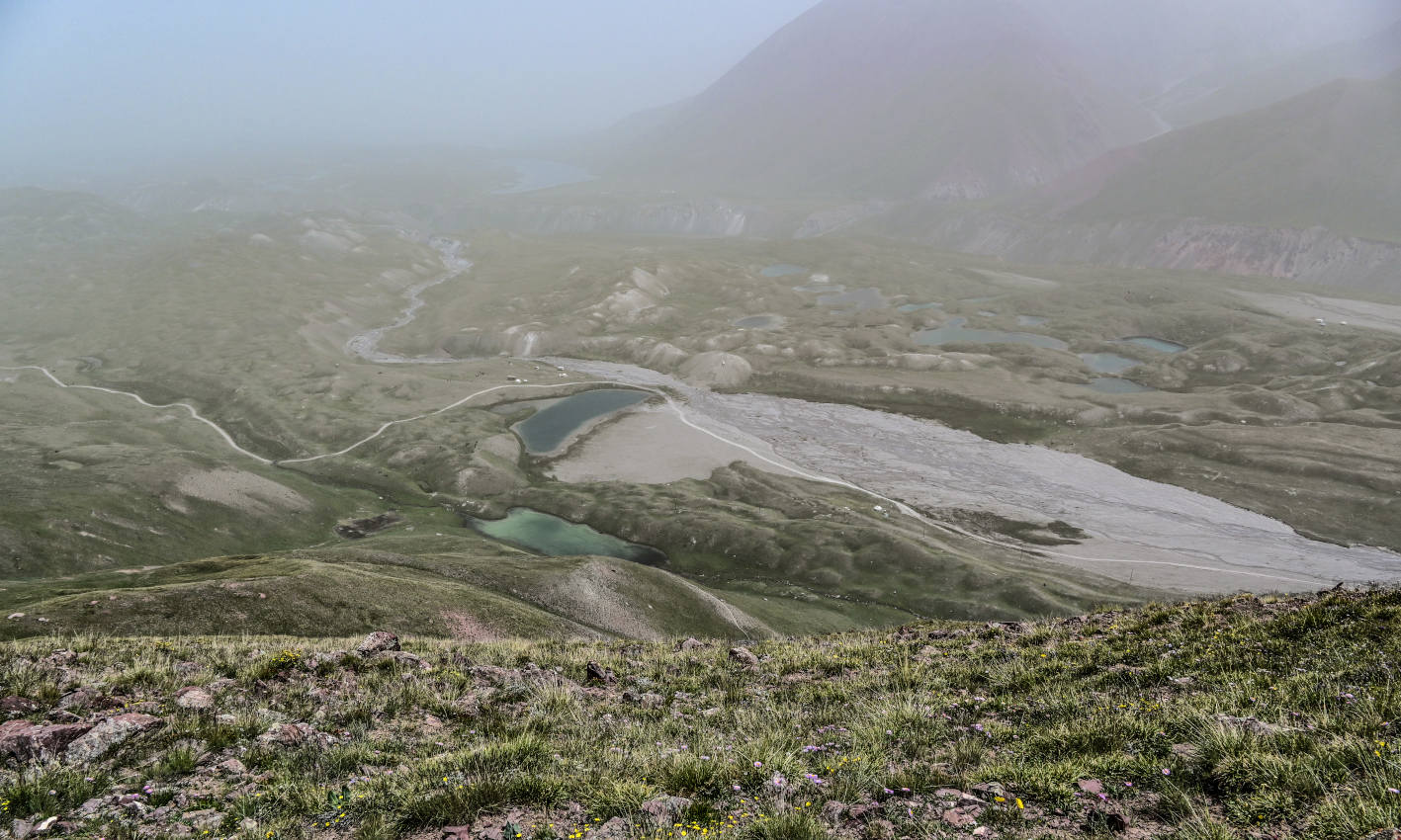 Гребень пика Петровского, image of landscape/habitat.