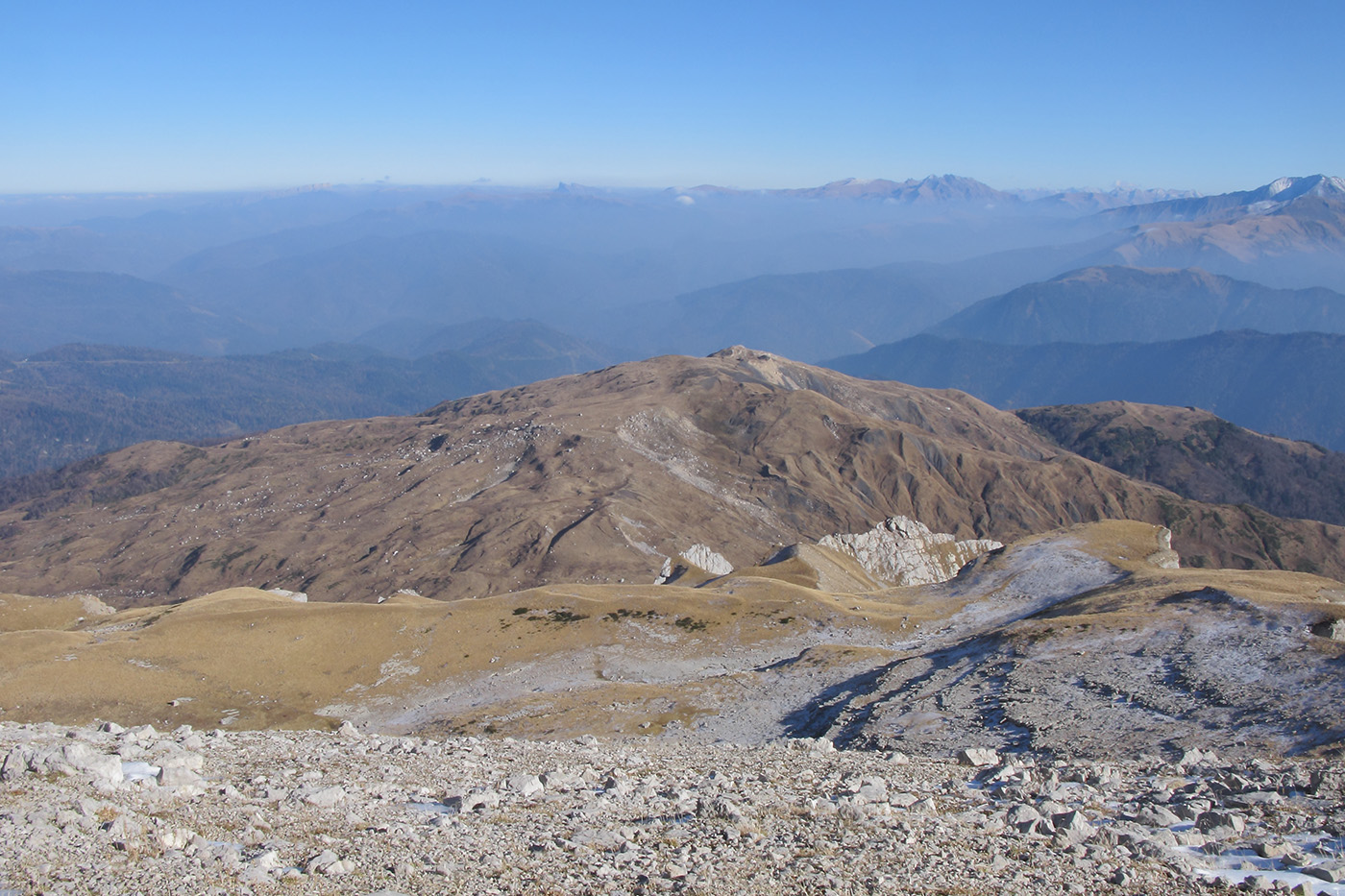 Юго-восточный отрог Оштена, image of landscape/habitat.