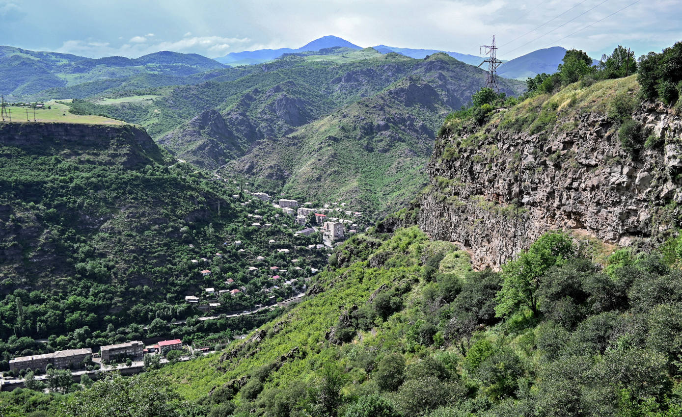 Санаин, image of landscape/habitat.