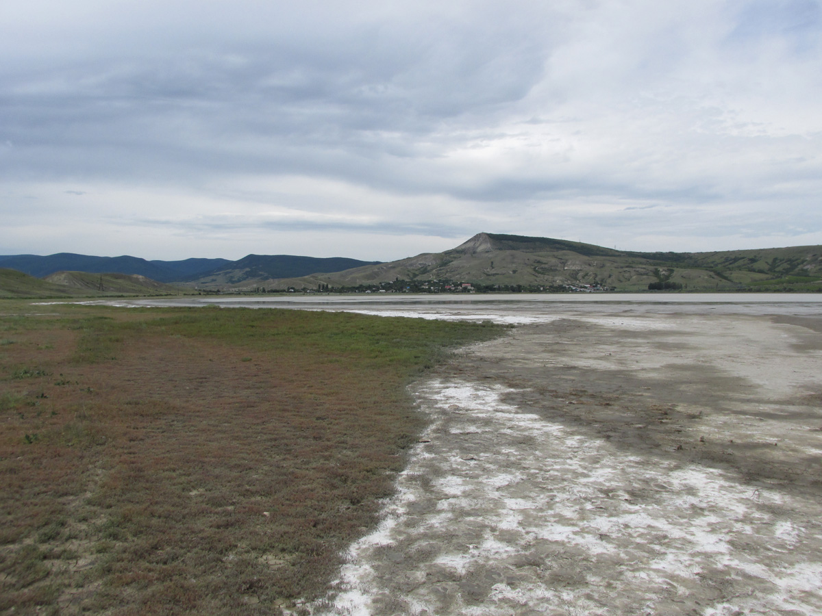 Озеро Бараколь, image of landscape/habitat.