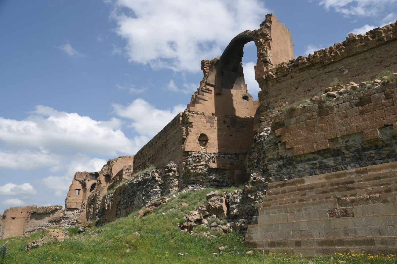 Окрестности бывшего города Ани, image of landscape/habitat.
