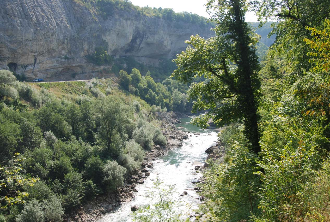 Каменномостский (Хаджох), изображение ландшафта.