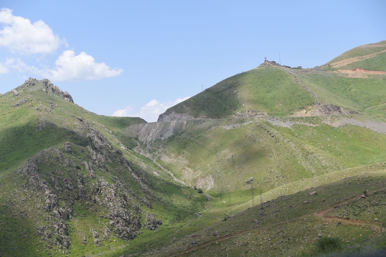 Перевал Сувари-Кутра, image of landscape/habitat.