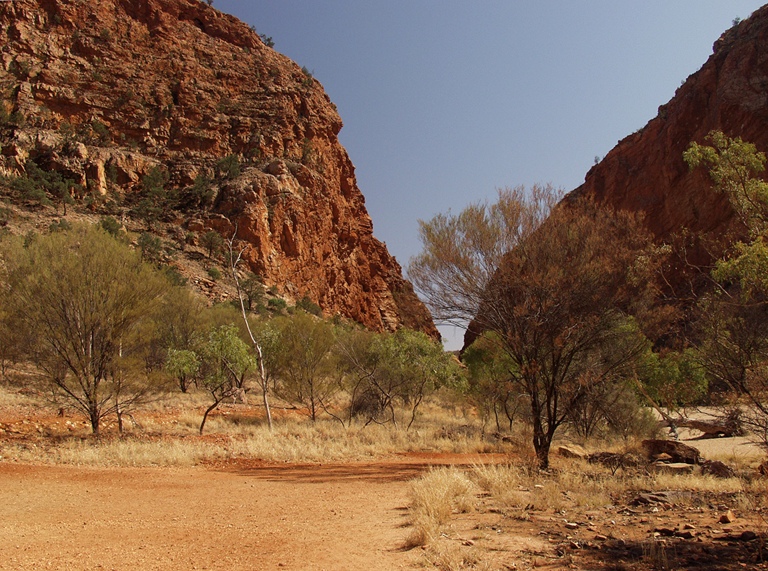 Simpsons Gap, image of landscape/habitat.