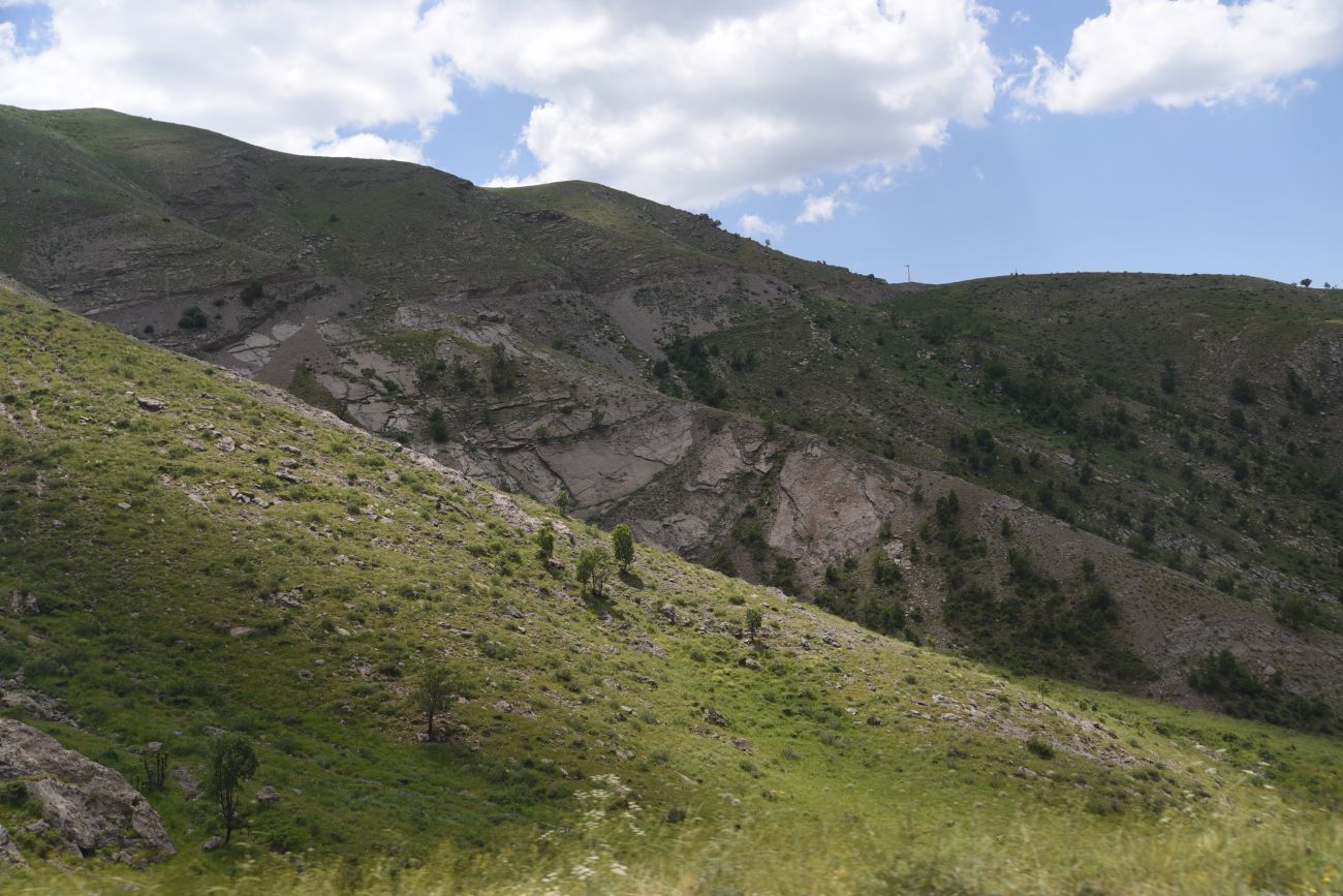 Перевал Сувари-Кутра, изображение ландшафта.