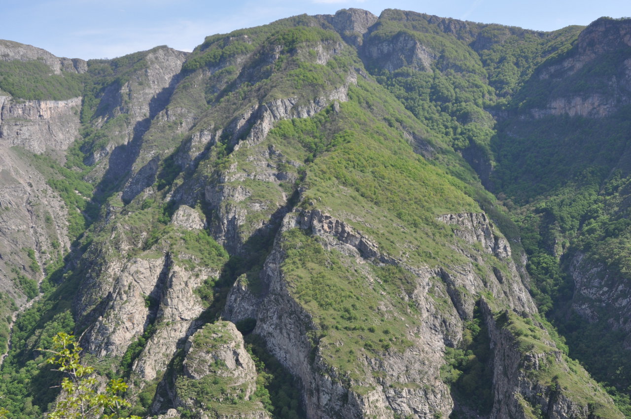 Ущелье реки Воротан, image of landscape/habitat.